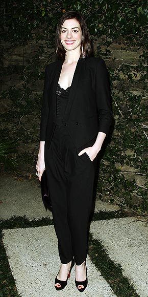 ANNE'S HINT OF LACE photo | Anne Hathaway