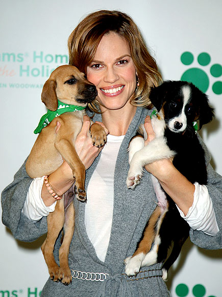 HILARY SWANK'S SWEATER photo | Hilary Swank