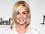 Kellie Pickler Gets Close to Her Fans