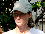 Gisele Visits a Pet Store | Gisele Bundchen