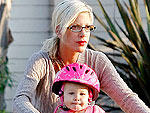Tori Spelling Bikes to Breakfast – with Her Kids | Tori Spelling