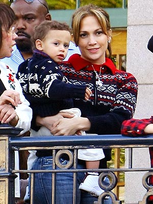 jennifer lopez kids names. Jennifer Lopez and Max: Day at