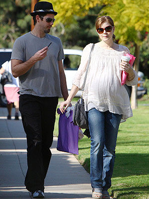 BumpWatch: Amy Adams' Growing Belly!