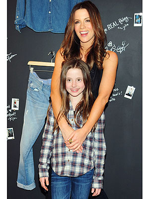 beckinsale kate lily gap fall into startraks spotted albert michael