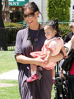 katherine heigl and naleigh. Spotted: Katherine Heigl and Naleigh – Shopgirls!