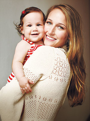 Leelee Sobieski’s Big Apple Baby: Daughter Lewi! – Moms & Babies