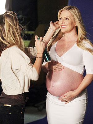 Emily Procter before being pregnant