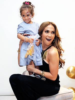 jennifer lopez kids gucci. Spotted: Jennifer Lopez and