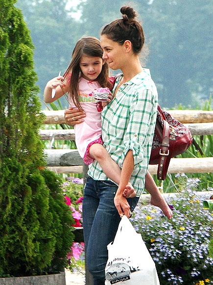 FARM GIRLS photo | Katie Holmes, Suri Cruise