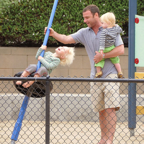 LIEV, SASHA & KAI photo | Liev Schreiber