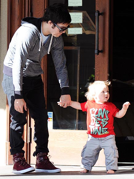 TODDLE KING photo | Pete Wentz