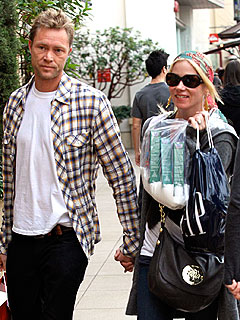 Couples Watch: Christina Applegate's Cozy Shopping Spree | Christina Applegate