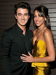 Kevin Jonas Takes His Wife Dancing in Las Vegas | Kevin Jonas