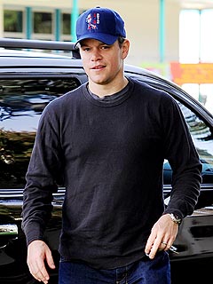 Matt Damon's Regular-Guy Night: Hot Wings & Beers with His Crew in Chicago | Matt Damon