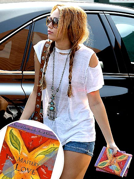 MILEY CYRUS
 photo | Miley Cyrus