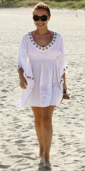 UNDER-COVER LOVER photo | Hayden Panettiere