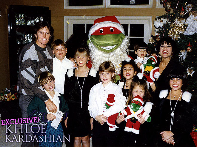 TURTLE POWER
photo | Khloe Kardashian, Kim Kardashian, Kourtney Kardashian