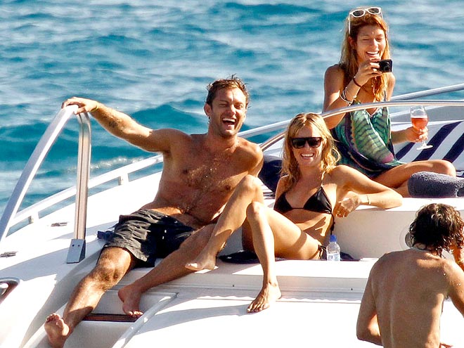 SHIFT TIDES photo | Jude Law, Sienna Miller