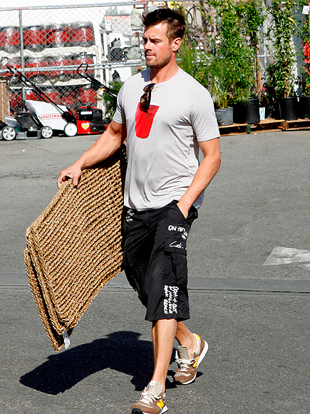 FIXING UP THE HOUSE photo | Josh Duhamel