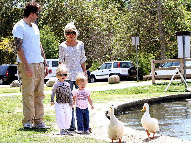WALKING IN THE PARK photo | Dean McDermott, Tori Spelling