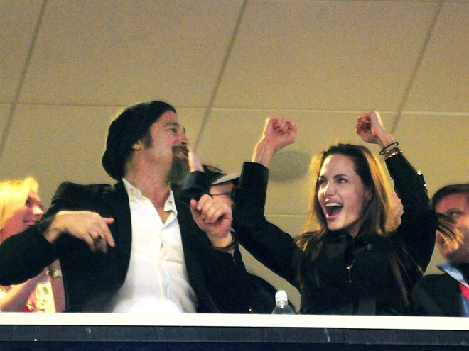 CHEER SQUAD photo | Angelina Jolie, Brad Pitt