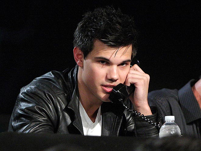 HE'S GOT A GOOD HEART photo Taylor Lautner Previous 