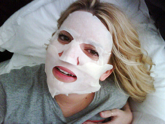 GUESS WHO? photo | Jessica Simpson