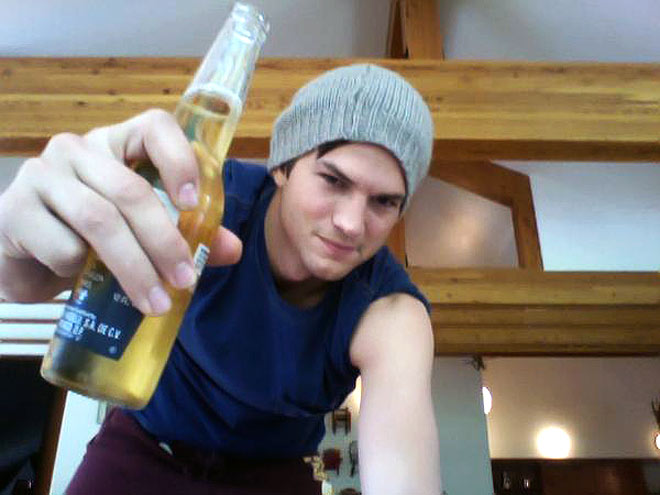 ASHTON KUTCHER photo | Ashton Kutcher