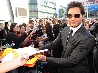 http://img2.timeinc.net/people/i/2010/news/100705/peter-facinelli-320.jpg