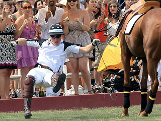PHOTO: Prince Harry Thrown from Horse During Polo Match| Prince Harry