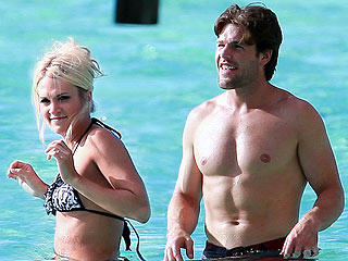 PHOTO: Carrie Underwood's Tahitian Honeymoon