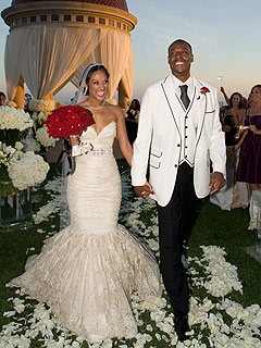  .com's snapshot from the wedding of Paul Pierce and Julie Landrum