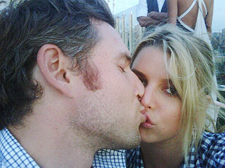 PHOTO: Jessica Simpson and Eric Johnson Pucker Up | Eric Johnson, Jessica Simpson