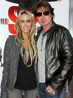 Billy Ray Cyrus Seeks Joint Custody of Children