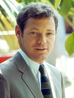 James MacArthur Dies