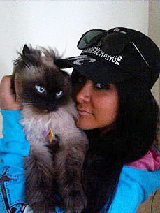 The Water Bowl: Snooki Denied Trademark by a Cat! Plus, Bedbug-Fighting Beagles at Bloomingdales