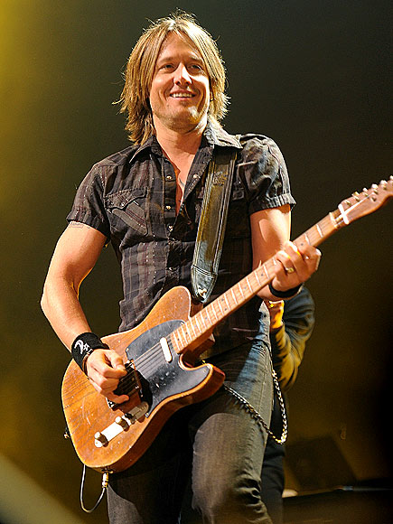 KEITH URBAN
photo | Keith Urban