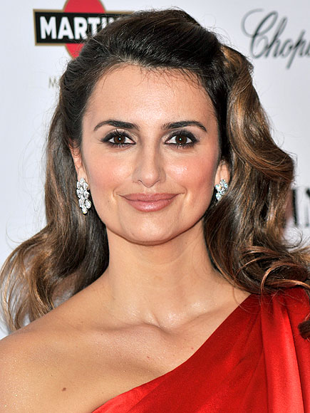 Penelope Cruz Weight Gain. hairstyles Penelope Cruz Eyes.