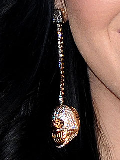 Diamond skull earrings