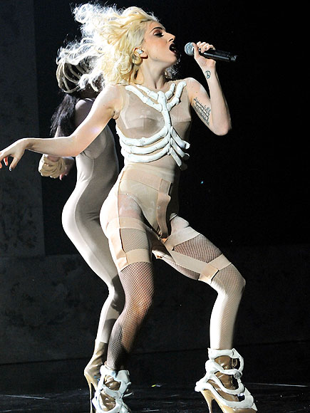 Lady Gaga 2010. LIGHT BRIGHT photo | Lady Gaga