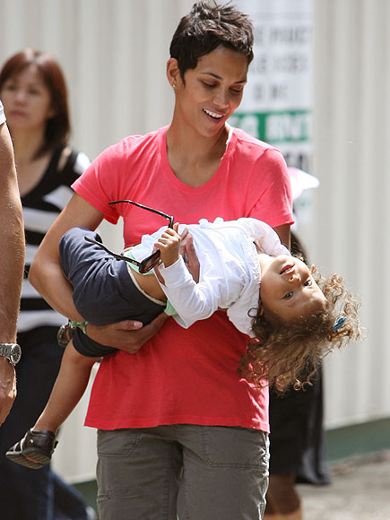 HALLE BERRY photo | Halle Berry