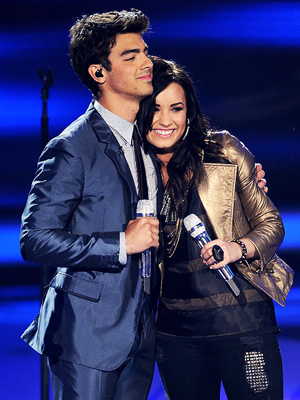 JOE & DEMI photo | Demi Lovato, Joe Jonas