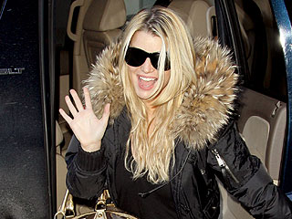 Star Tracks: Star Tracks: Tuedsay, December 22, 2009 | Jessica Simpson