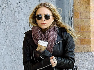 Star Tracks: Star Tracks: Tuedsay, December 22, 2009 | Mary-Kate Olsen