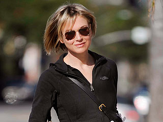 Star Tracks: Star Tracks: Friday, December 25, 2009 | Renee Zellweger