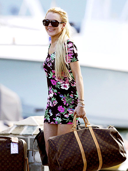 SHIPPING OFF photo | Lindsay Lohan