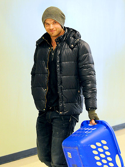 THREAD BEARER photo | Kellan Lutz
