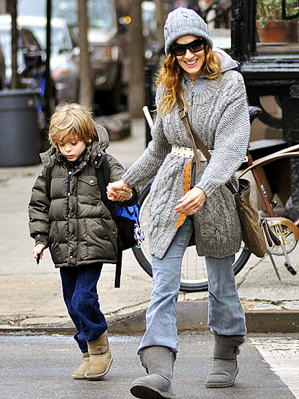 EXTRACURRICULAR ACTIVITY photo | Sarah Jessica Parker