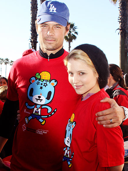 HELPING HAND photo | Josh Duhamel