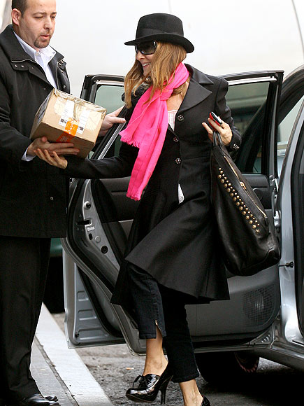 HIGH-STEPPING photo | Sarah Jessica Parker